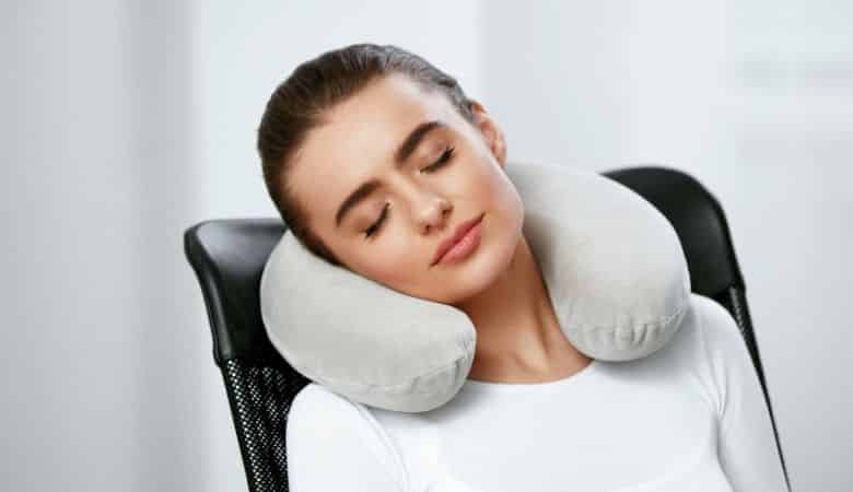 Why Use a Travel Pillow? Here are 5 amazing benefits – The Bedding Planet